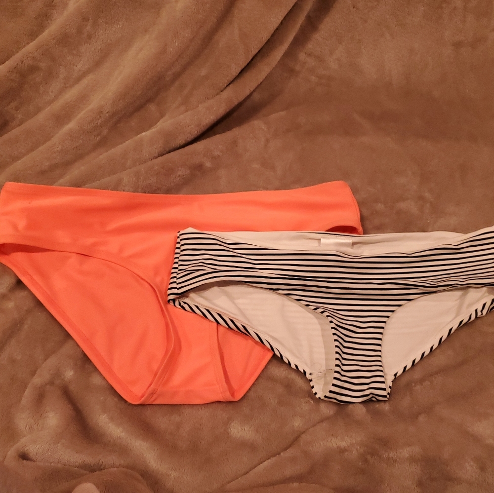 Bikini Bottom Set (Willing to Sell W/ White Bottom